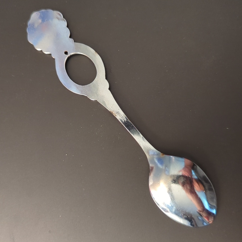 Spoon - Picture 2 of 6